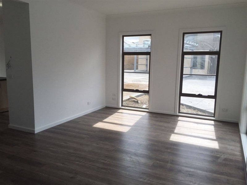 2/19 Positano Avenue, Lalor VIC 3075