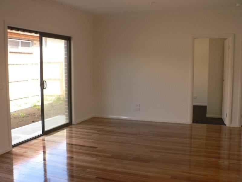 2/34 Hurtle Street, Lalor VIC 3075