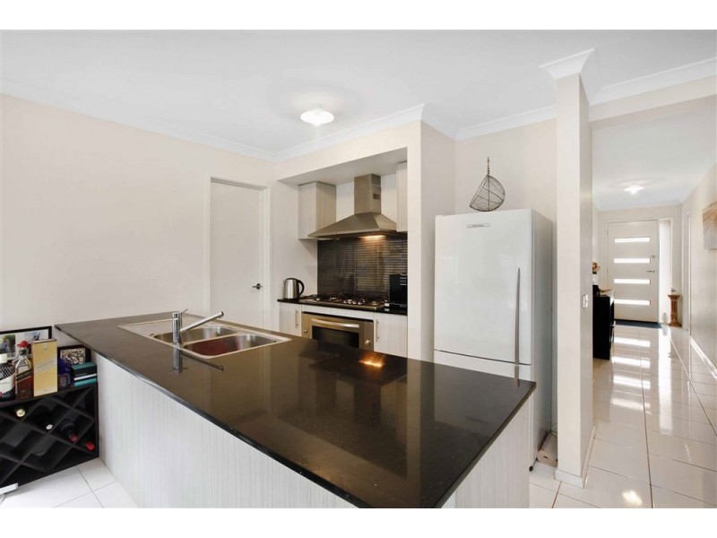 22 Yumbarra Parade, Epping VIC 3076