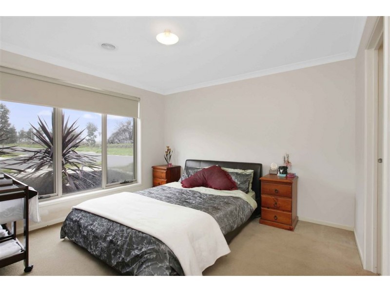 22 Yumbarra Parade, Epping VIC 3076