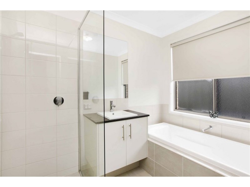 22 Yumbarra Parade, Epping VIC 3076
