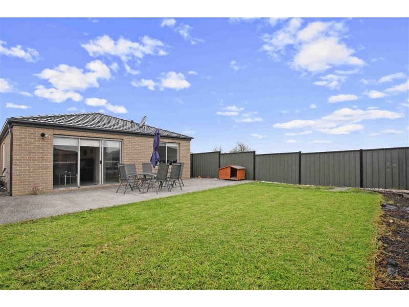 22 Yumbarra Parade, Epping VIC 3076