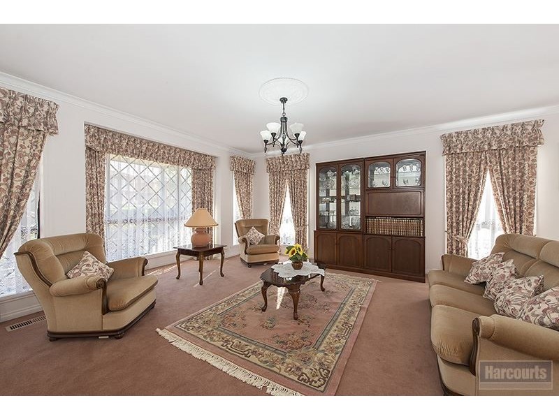 4 Acmena Court, Mill Park VIC 3082