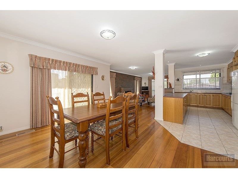 4 Acmena Court, Mill Park VIC 3082