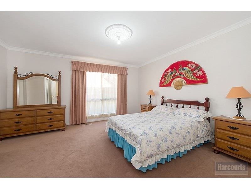 4 Acmena Court, Mill Park VIC 3082