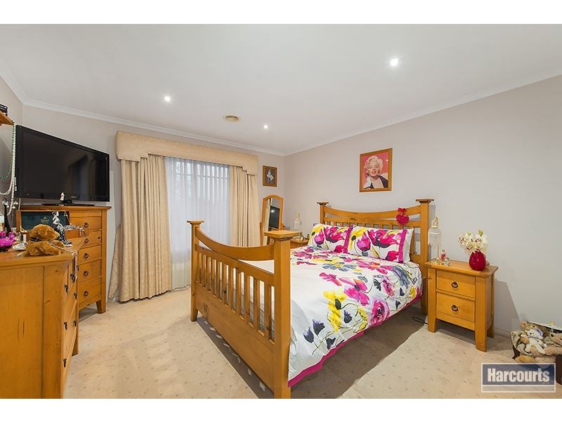 42 Peugeot Pursuit, Mill Park VIC 3082