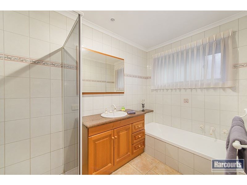 42 Peugeot Pursuit, Mill Park VIC 3082