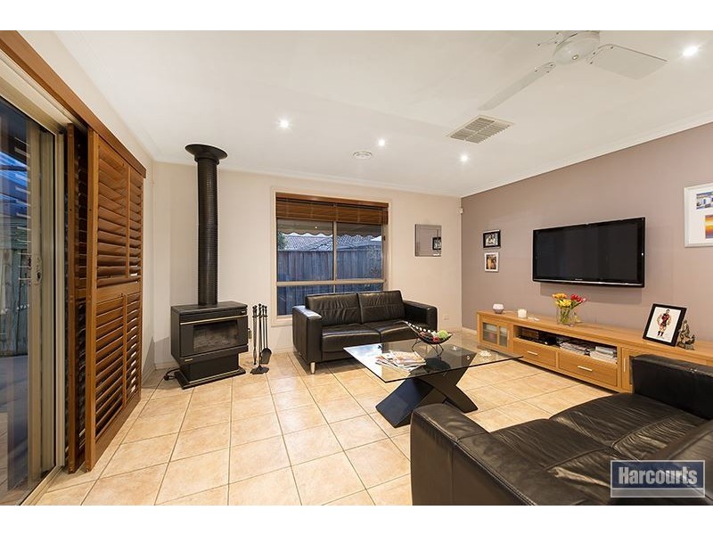 42 Peugeot Pursuit, Mill Park VIC 3082