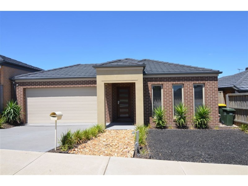 4 Piccadilly Circuit, Doreen VIC 3754