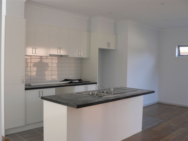 2/4 Tramoo Street, Lalor VIC 3075