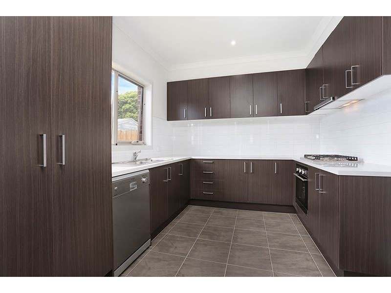 2/24 Waratah Street, Thomastown VIC 3074