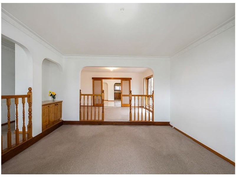 126 Barry Road, Thomastown VIC 3074