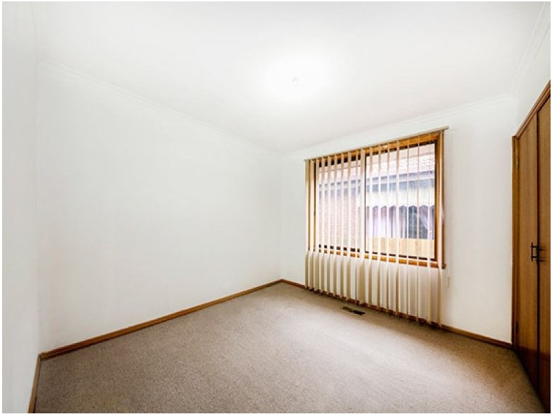 126 Barry Road, Thomastown VIC 3074