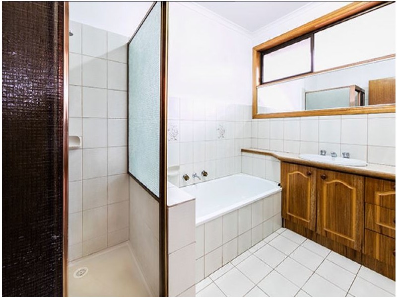 126 Barry Road, Thomastown VIC 3074