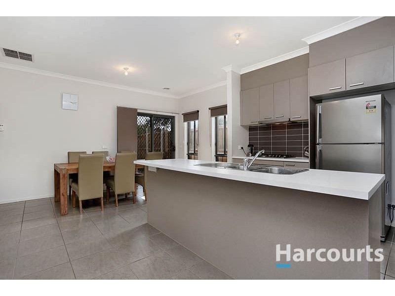 9 Deliza Walk, South Morang VIC 3752