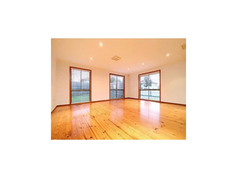 2 Halter Crescent, Epping VIC 3076