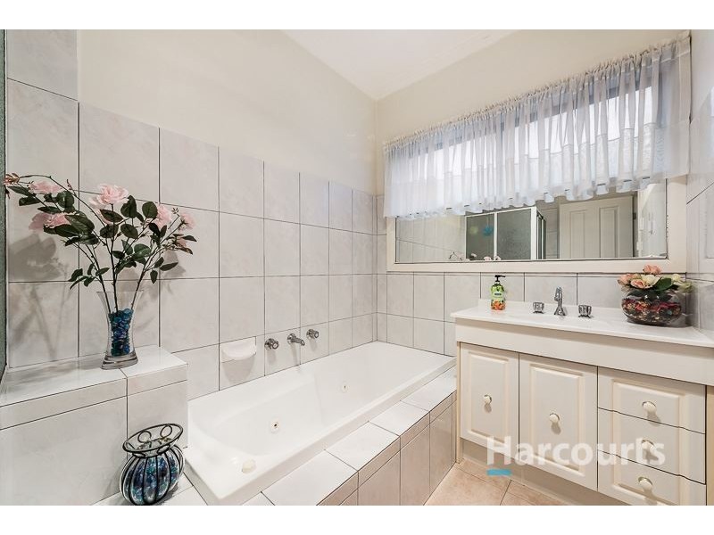 15 Everett Court, Thomastown VIC 3074