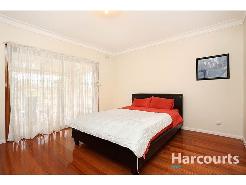 15 Maryland Close, Thomastown VIC 3074