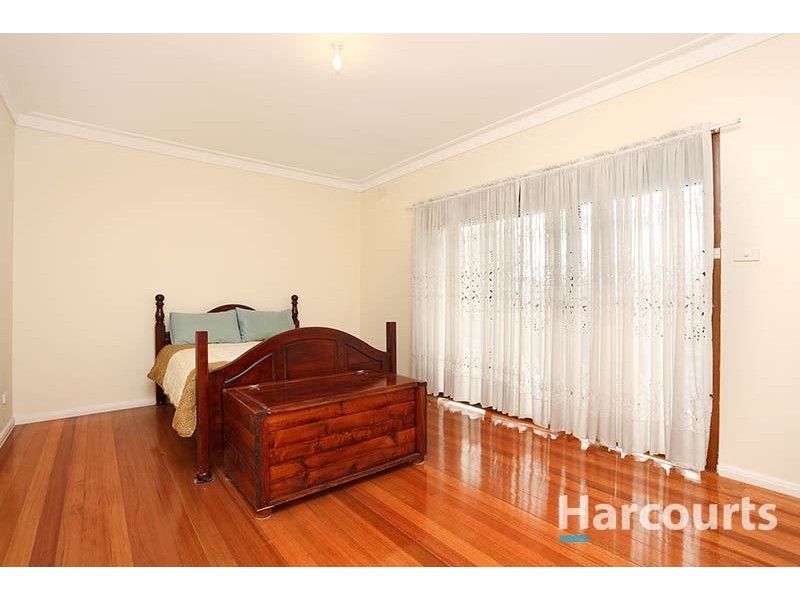 15 Maryland Close, Thomastown VIC 3074