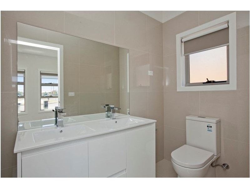 2/87 William Street, Lalor VIC 3075