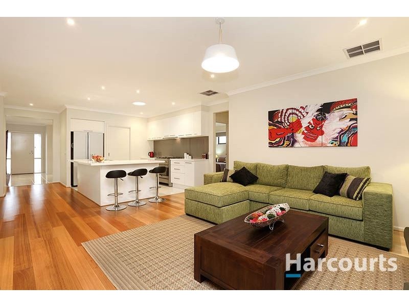 33 Hathfelde Boulevard, Mernda VIC 3754