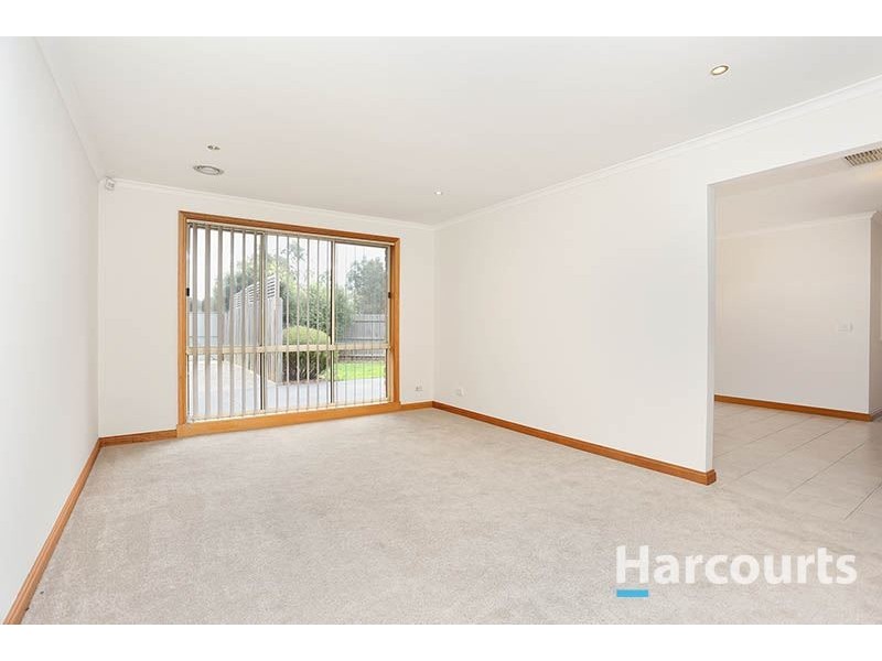 24 Ellendale Way, South Morang VIC 3752