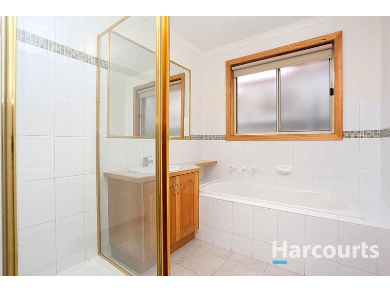 24 Ellendale Way, South Morang VIC 3752