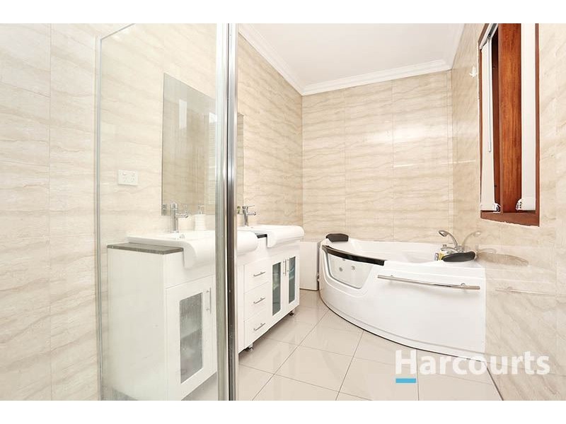 24 Farmhouse Boulevard, Epping VIC 3076