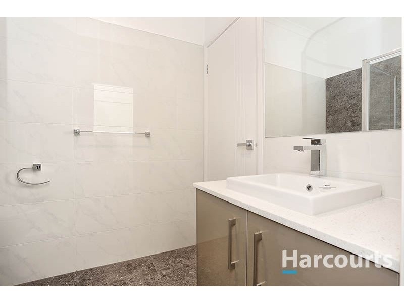 2/18 Prince Andrew Avenue, Lalor VIC 3075