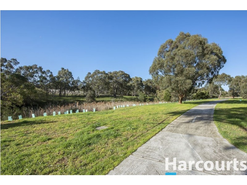10 Purinuan  Road, Reservoir VIC 3073