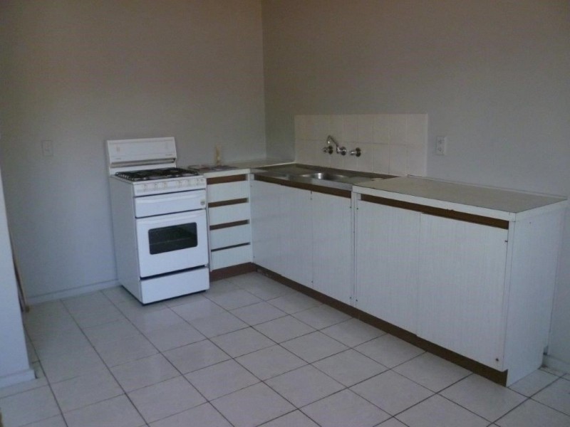 10/820 Ballarat Road, Deer Park VIC 3023