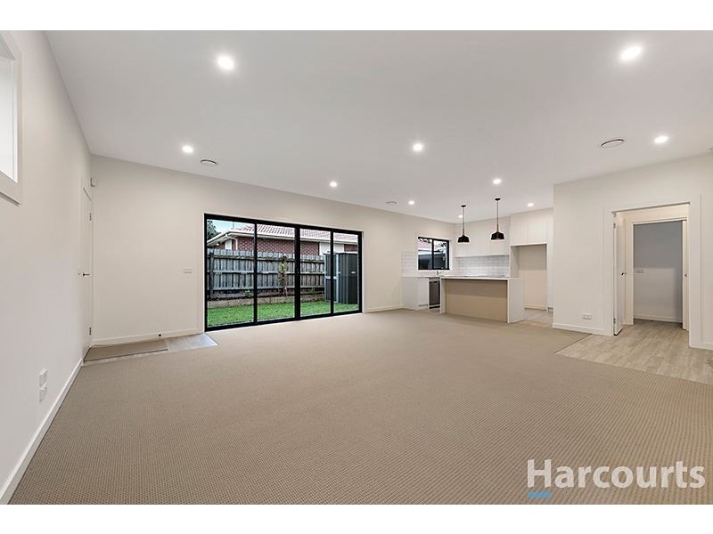 2/138 Mill Park Drive, Mill Park VIC 3082