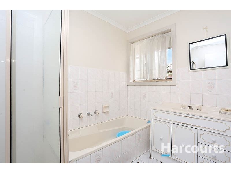 1/35 Benaroon Drive, Lalor VIC 3075