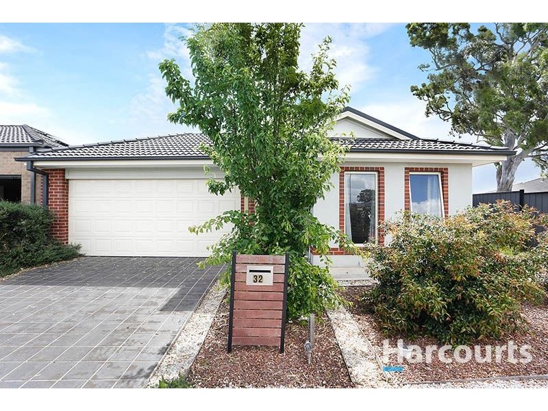 32 Blaimore Way, Mernda VIC 3754