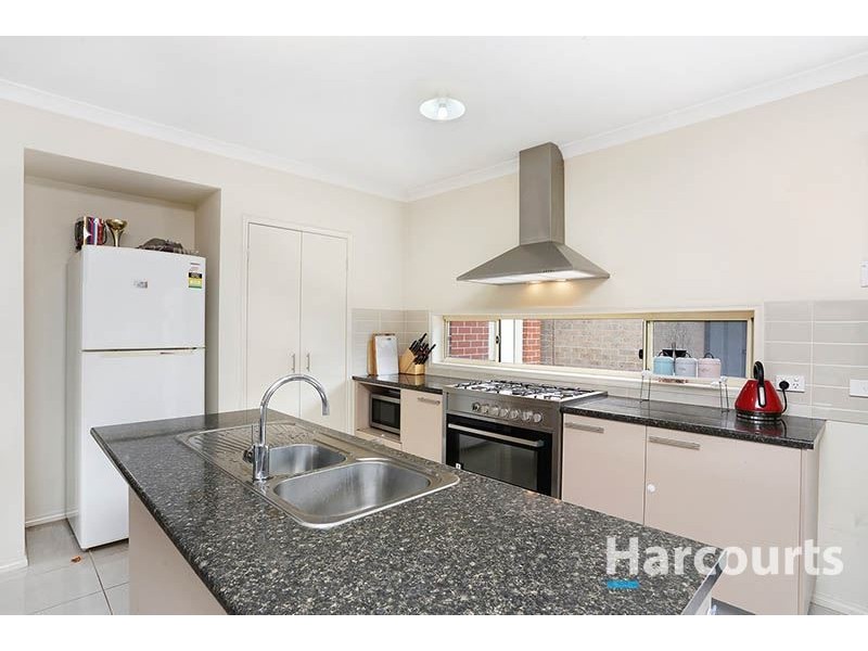 32 Blaimore Way, Mernda VIC 3754