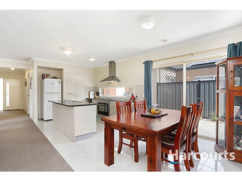 32 Blaimore Way, Mernda VIC 3754