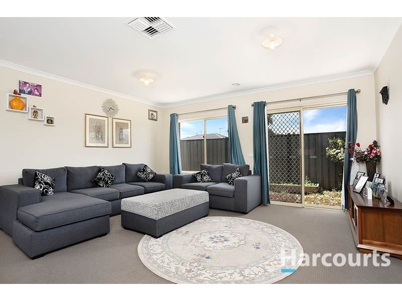 32 Blaimore Way, Mernda VIC 3754