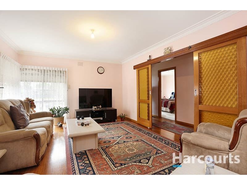 14 Charlton Place, Thomastown VIC 3074