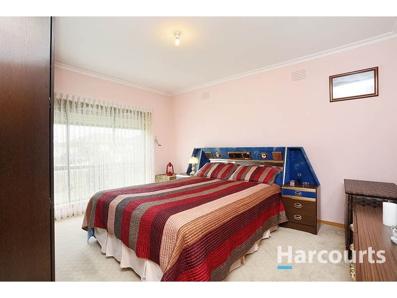 14 Charlton Place, Thomastown VIC 3074