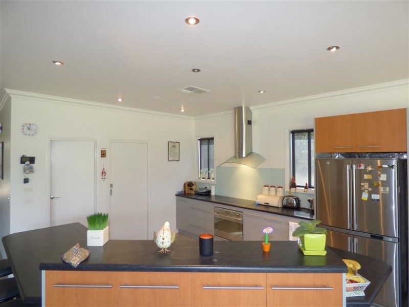 17 The Avenue, Warracknabeal VIC 3393