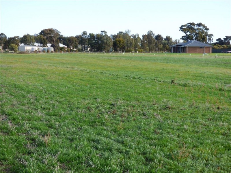 77 Kokoda Drive, Haven VIC 3401