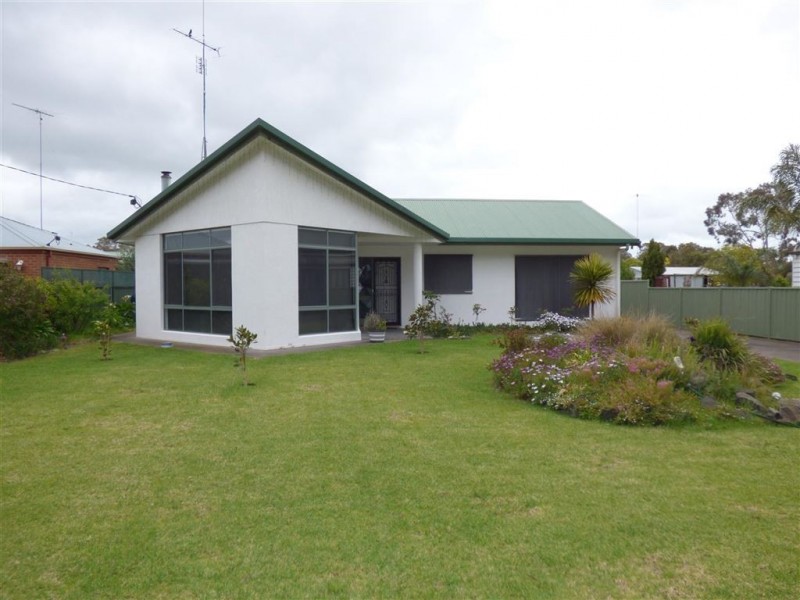 199 Lake Street, Edenhope VIC 3318