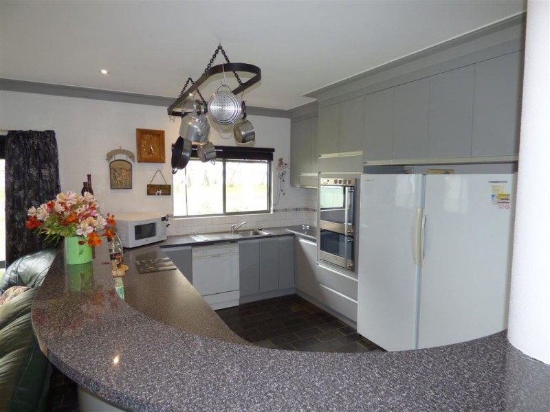 199 Lake Street, Edenhope VIC 3318