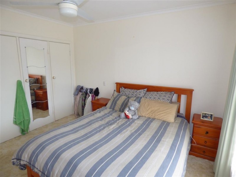 28 Wannon Ave, Edenhope VIC 3318