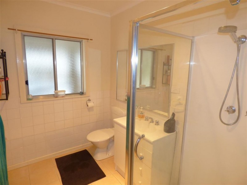 28 Wannon Ave, Edenhope VIC 3318