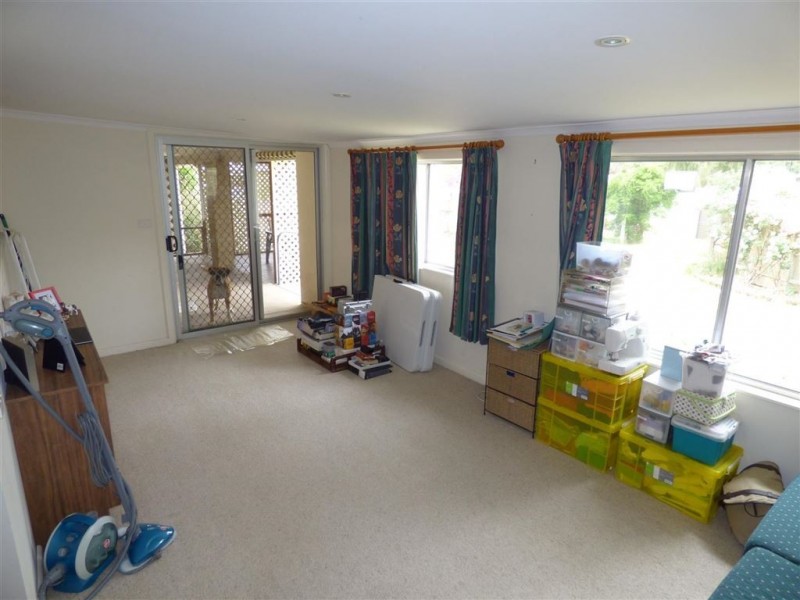 28 Wannon Ave, Edenhope VIC 3318