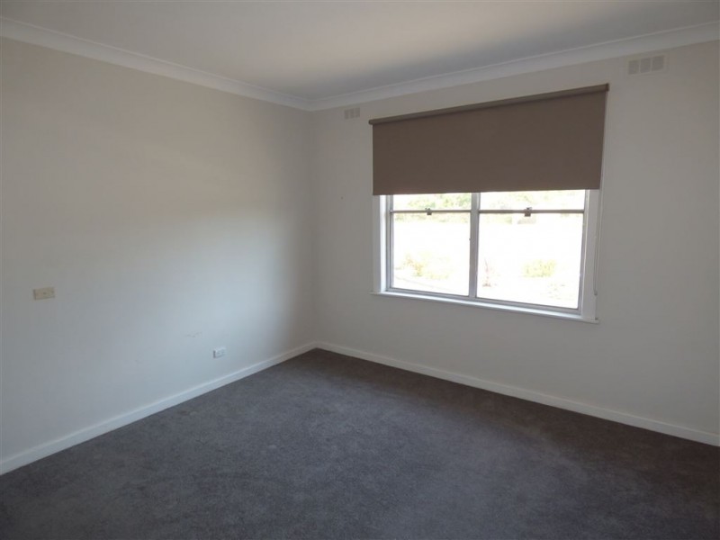 32 Edinburgh Road, Edenhope VIC 3318