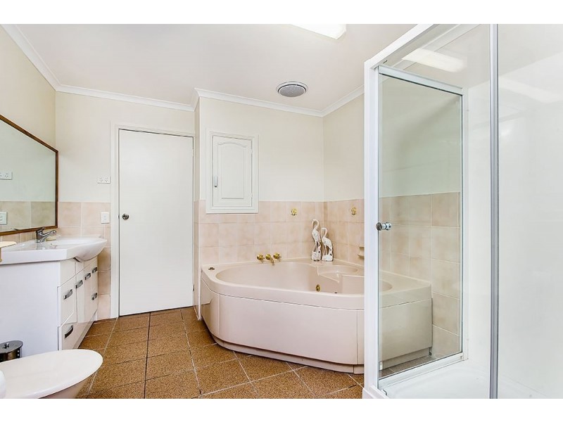 9 Summerhill Crescent, Cumbalum NSW 2478