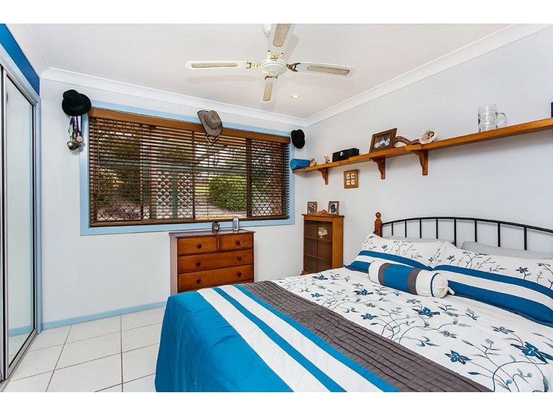 11 McIntosh Road, Chilcotts Grass NSW 2480