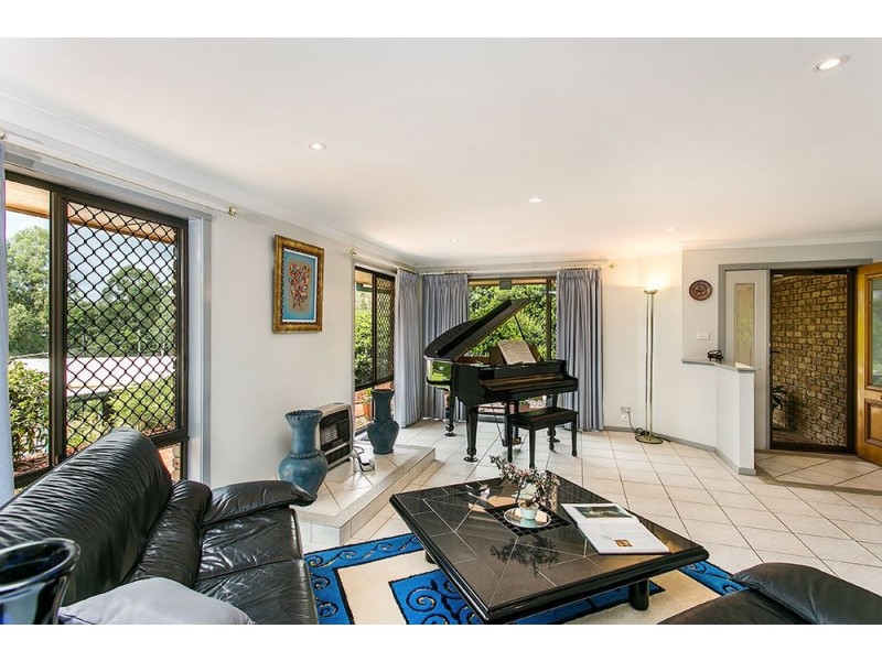 11 McIntosh Road, Chilcotts Grass NSW 2480